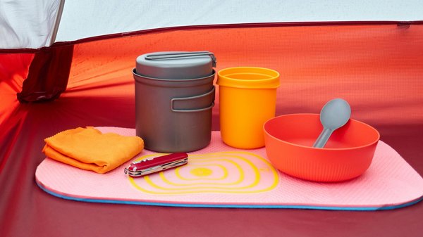 Transform your minimalist kitchen with the latest splashback design trends